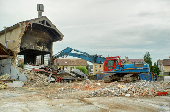 Activites de démolition d'usines